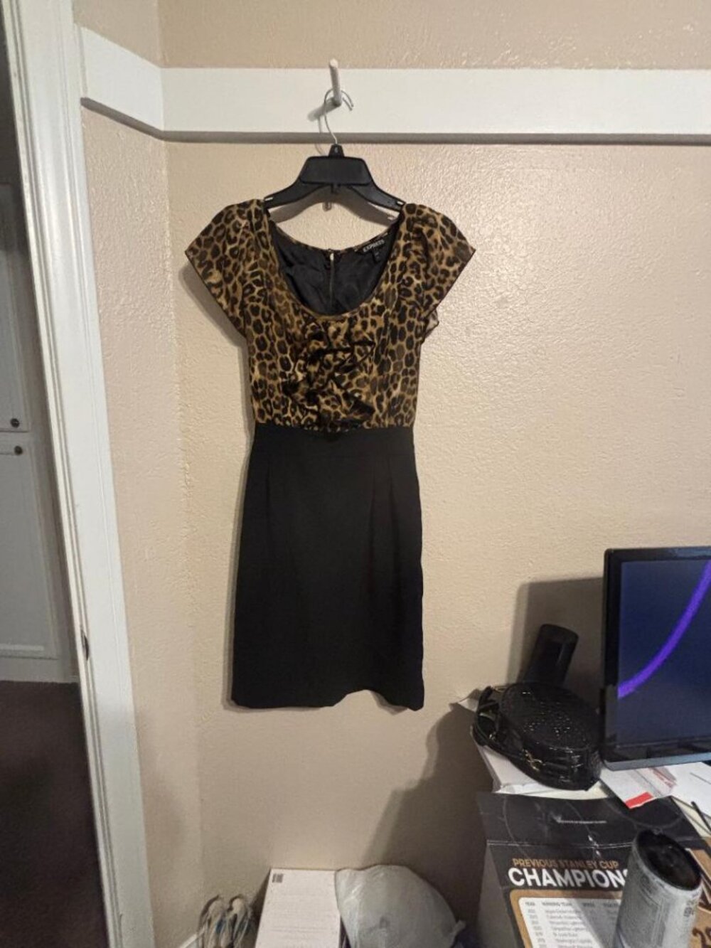 Express Leopard Print Flutter Sleeve Sheath Dress size 8